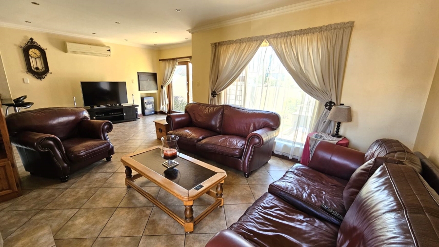 3 Bedroom Property for Sale in Melodie North West